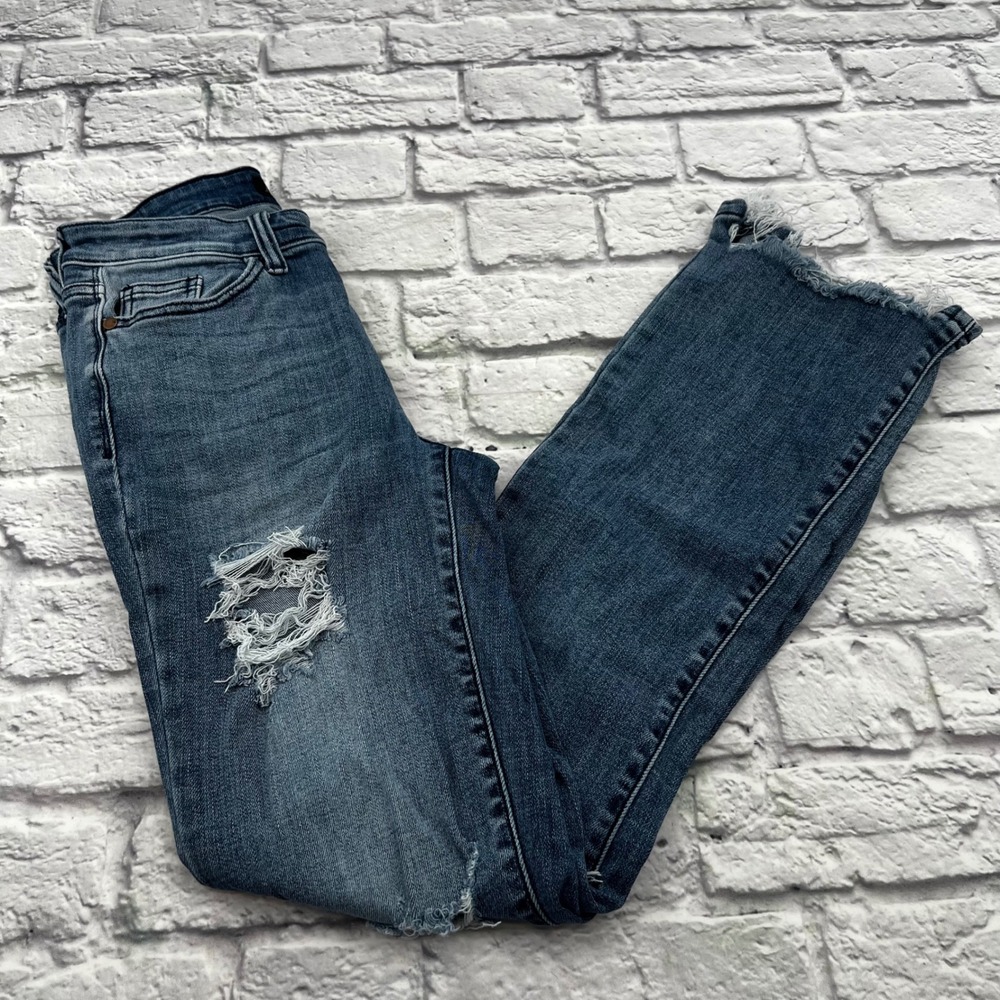 Judy Blue Straight Fit Distressed Blue Jeans Comfort Stretch Raw Hem 3/26